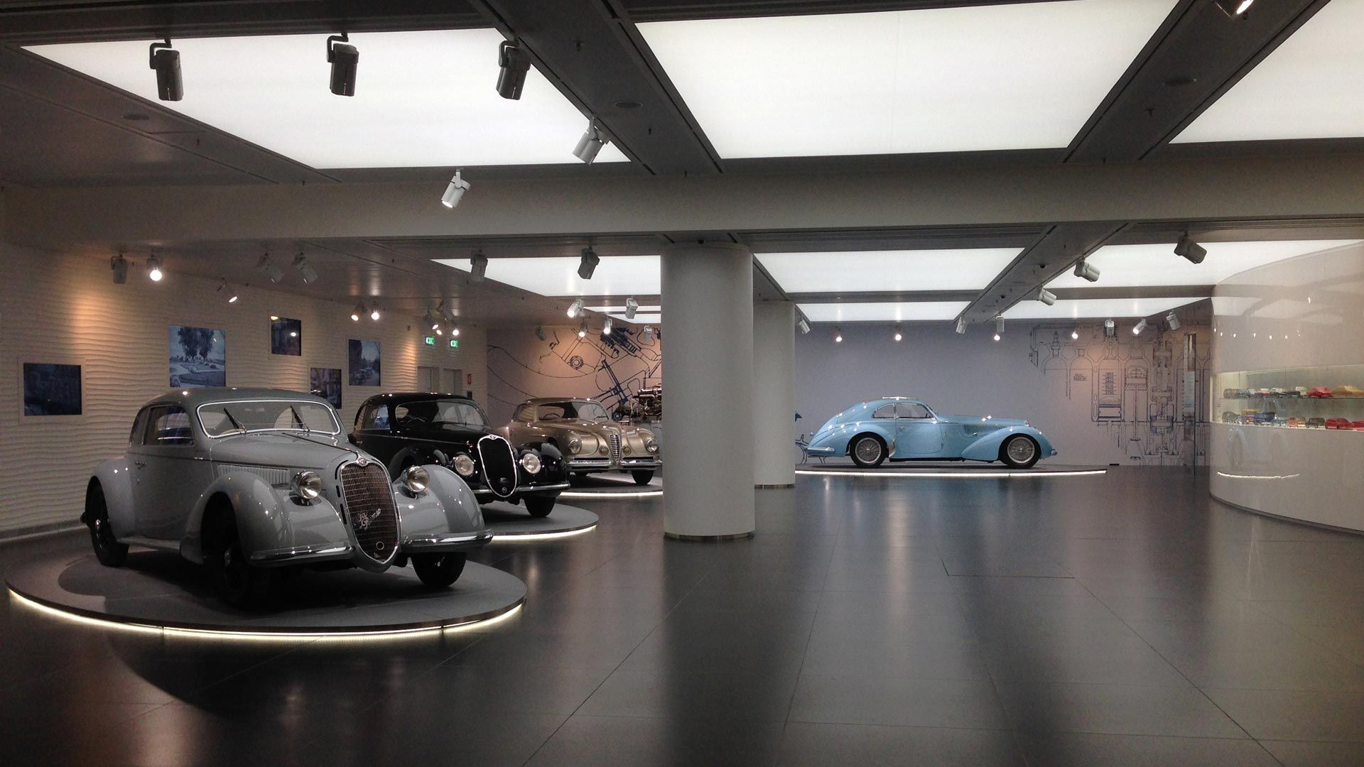 Museo storico Alfa Romeo esposizione vetture storiche